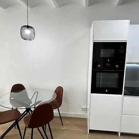A H Picasso Apartment *