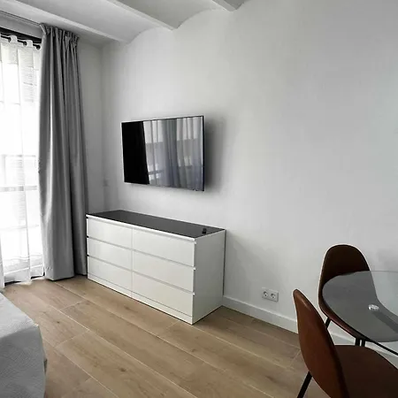 A H Picasso Apartment