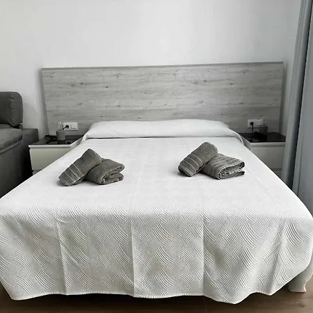 A H Picasso Apartment *